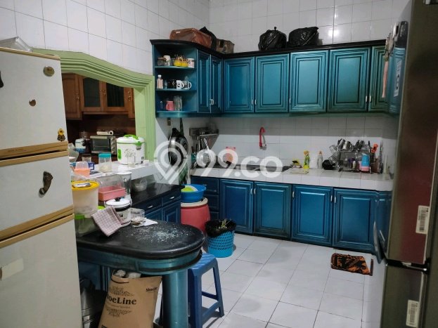 Rumah Bagus di Wonocolo, Surabaya, Luas Tanah 480m2m², Luas Bangunan 330m2m² Rumah Bagus di Wonocolo, Surabaya, Luas Tanah 480m2m², Luas Bangunan 330m2m²
