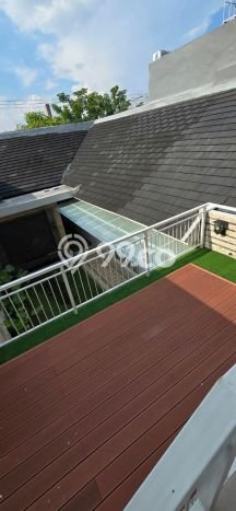 Ready to Use! Luxury House LT 270m2 Desain Elegan di Surabaya Kota Ready to Use! Luxury House LT 270m2 Desain Elegan di Surabaya Kota