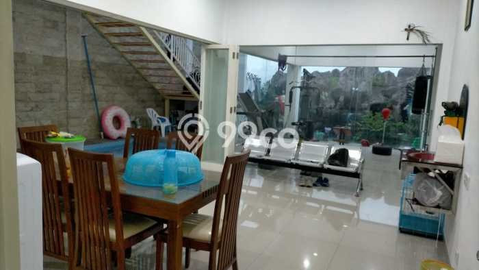 Rumah Luas Asri 6 KT Siap Huni di Surabaya Kota Surabaya Rumah Luas Asri 6 KT Siap Huni di Surabaya Kota Surabaya