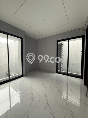 For Sale! Premium House LT 210m2 Desain Elegan di Surabaya Kota For Sale! Premium House LT 210m2 Desain Elegan di Surabaya Kota