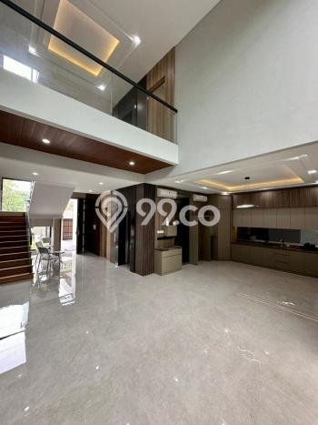 For Sale! Luxury House LT 210m2 Desain Elegan di Surabaya Kota For Sale! Luxury House LT 210m2 Desain Elegan di Surabaya Kota