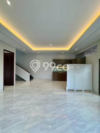 Rumah EXCLUSIVE! di , Surabaya, LT 157m2m² Bangunan 215m2m², HARGA SPESIAL Rumah EXCLUSIVE! di , Surabaya, LT 157m2m² Bangunan 215m2m², HARGA SPESIAL