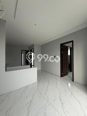 For Sale! Premium House LT 210m2 Desain Elegan di Surabaya Kota For Sale! Premium House LT 210m2 Desain Elegan di Surabaya Kota