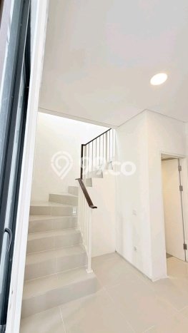 Dijual Rumah Eksklusif 2 KT di Citraland, Surabaya Dijual Rumah Eksklusif 2 KT di Citraland, Surabaya