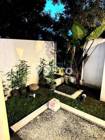 Rumah SUPER MEWAH! area Sambikerep, Surabaya, Luas 160m2m² LB 240m2m², HARGA SPESIAL Rumah SUPER MEWAH! area Sambikerep, Surabaya, Luas 160m2m² LB 240m2m², HARGA SPESIAL