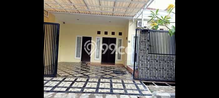 Disewakan Rumah Murah di Sukomanunggal Surabaya Punya 4 Kamar Tidur Disewakan Rumah Murah di Sukomanunggal Surabaya Punya 4 Kamar Tidur