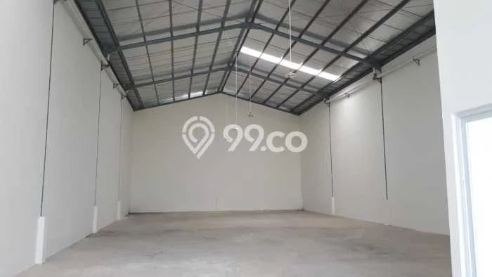LOKASI STRATEGIS! Gudang Kawasan , Luas 360m2m², Jalan Utama LOKASI STRATEGIS! Gudang Kawasan , Luas 360m2m², Jalan Utama