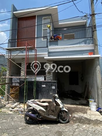 Jual Rumah Strategis Bagus Punya 3 KT di Rungkut Surabaya SHM Jual Rumah Strategis Bagus Punya 3 KT di Rungkut Surabaya SHM