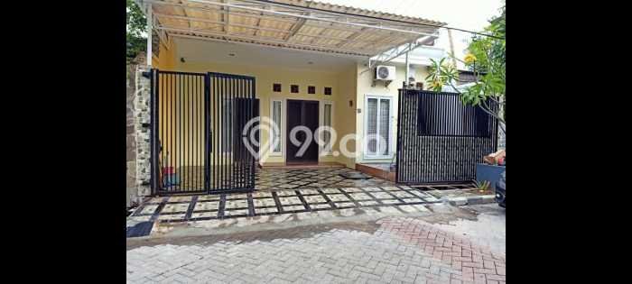 Disewakan Rumah Murah di Sukomanunggal Surabaya Punya 4 Kamar Tidur Disewakan Rumah Murah di Sukomanunggal Surabaya Punya 4 Kamar Tidur