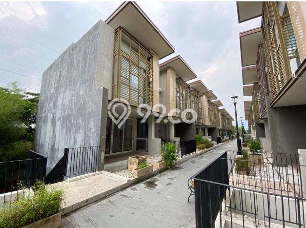 Rumah Nyaman 3 Kamar Lokasi Sejuk di Lakarsantri, Surabaya Rumah Nyaman 3 Kamar Lokasi Sejuk di Lakarsantri, Surabaya
