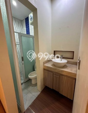 For Sale Rumah 4 Kamar Lokasi Strategis Nyaman dan Strategis di Wonocolo For Sale Rumah 4 Kamar Lokasi Strategis Nyaman dan Strategis di Wonocolo