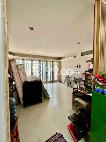 For Sale Rumah Mewah Exclusive di Wiyung, Surabaya For Sale Rumah Mewah Exclusive di Wiyung, Surabaya
