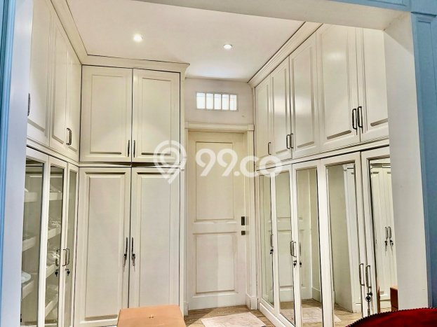 Bisa KPR! Rumah , Surabaya, LT 450m2m² LB 550m2m² Bisa KPR! Rumah , Surabaya, LT 450m2m² LB 550m2m²
