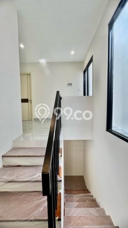 Rumah Luxury Modern Siap Huni di Citraland Surabaya Rumah Luxury Modern Siap Huni di Citraland Surabaya