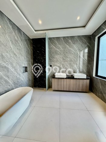 Hunian Mewah Siap Huni LT 210m2 di Gubeng, Surabaya Hunian Mewah Siap Huni LT 210m2 di Gubeng, Surabaya
