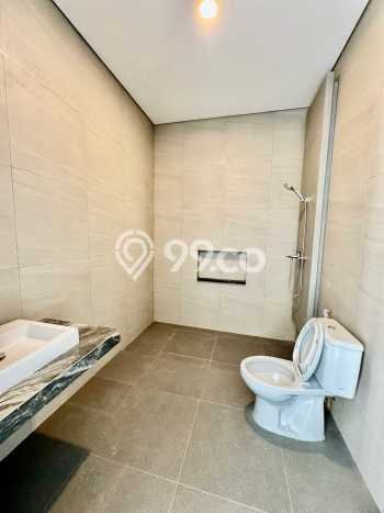 Rumah Luxury Modern Tanpa Renovasi di Citraland Surabaya Rumah Luxury Modern Tanpa Renovasi di Citraland Surabaya