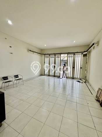 Rumah Cantik Siap Huni Di Wiyung Luas 390m2 Lokasi Strategis Rumah Cantik Siap Huni Di Wiyung Luas 390m2 Lokasi Strategis