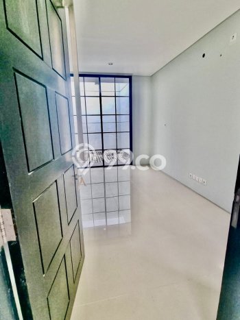 PRIME LOCATION! Rumah area Citraland, 2 KT, Lingkungan Tenang, Luas 90m2m² LB 85m2m² PRIME LOCATION! Rumah area Citraland, 2 KT, Lingkungan Tenang, Luas 90m2m² LB 85m2m²