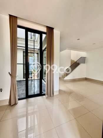 Rumah area Wiyung, Dekat Tol, 3 KT, Luas 144m2m² Bangunan 175m2m² Rumah area Wiyung, Dekat Tol, 3 KT, Luas 144m2m² Bangunan 175m2m²