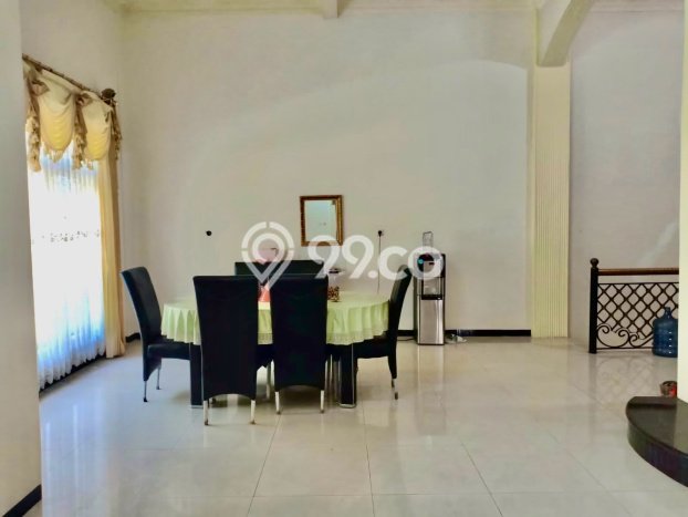 Hunian Elit LB 312m2 Siap Pakai Desain Elegan di Citraland, Surabaya Hunian Elit LB 312m2 Siap Pakai Desain Elegan di Citraland, Surabaya