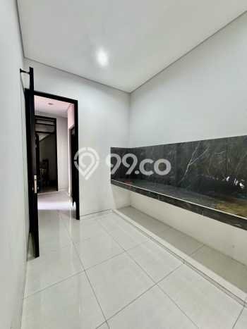 Dijual Rumah Luas Elegan Dengan View Eksklusif di Citraland, Surabaya Dijual Rumah Luas Elegan Dengan View Eksklusif di Citraland, Surabaya