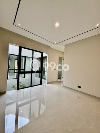 Rumah Mewah LB 255m2 Siap Huni Desain Elegan di Citraland, Surabaya Rumah Mewah LB 255m2 Siap Huni Desain Elegan di Citraland, Surabaya