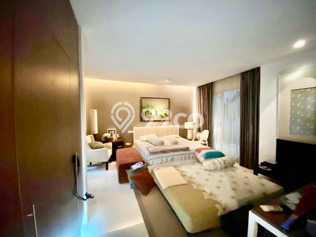 Rumah Luxury Modern Siap Huni di Graha Surabaya Rumah Luxury Modern Siap Huni di Graha Surabaya