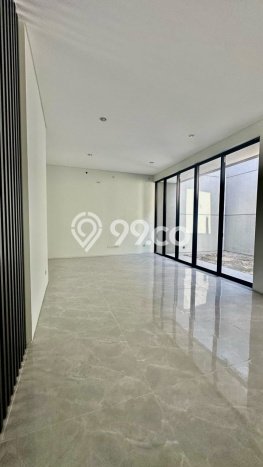 Rumah Disewakan Surabaya LT 180m2 LB 220m2 Area Citraland Rumah Disewakan Surabaya LT 180m2 LB 220m2 Area Citraland
