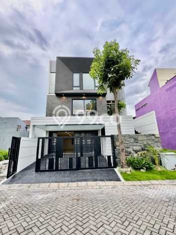 Rumah Luxury Modern Tanpa Renovasi di Citraland Surabaya Rumah Luxury Modern Tanpa Renovasi di Citraland Surabaya