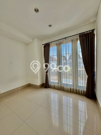 Rumah area Wiyung, Dekat Tol, 3 KT, Luas 144m2m² Bangunan 175m2m² Rumah area Wiyung, Dekat Tol, 3 KT, Luas 144m2m² Bangunan 175m2m²