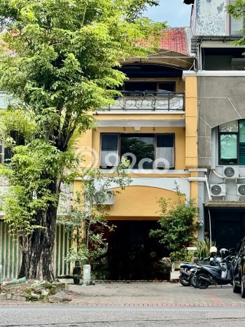 Unit Ruko Strategis di Dukuh Pakis, Surabaya Potensi Cuan Besar Unit Ruko Strategis di Dukuh Pakis, Surabaya Potensi Cuan Besar