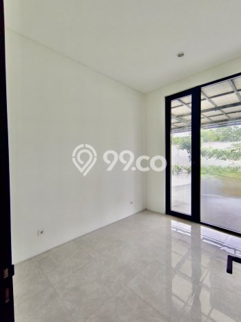 Rumah Sewa Surabaya LT 105m2 LB 117m2 Kawasan Citraland Rumah Sewa Surabaya LT 105m2 LB 117m2 Kawasan Citraland