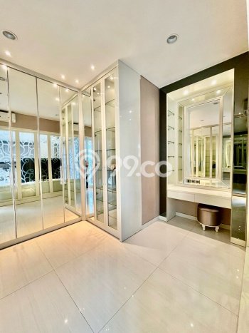 Jual Rumah Mewah Megah Dengan View Eksklusif di Wisata Bukit Mas, Surabaya Jual Rumah Mewah Megah Dengan View Eksklusif di Wisata Bukit Mas, Surabaya