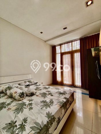 Rumah Kontrakan Surabaya LT 180m2 LB 240m2 Kawasan Pakuwon Indah Rumah Kontrakan Surabaya LT 180m2 LB 240m2 Kawasan Pakuwon Indah