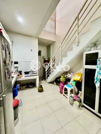 Rumah Elit Modern Tanpa Renovasi di Citraland Surabaya Rumah Elit Modern Tanpa Renovasi di Citraland Surabaya