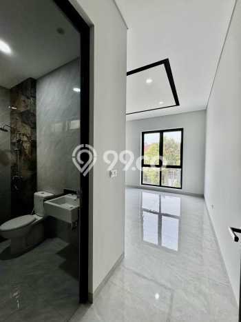 Dijual Rumah Luas Elegan Dengan View Eksklusif di Citraland, Surabaya Dijual Rumah Luas Elegan Dengan View Eksklusif di Citraland, Surabaya