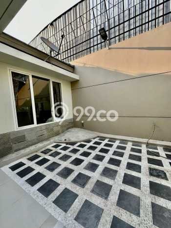 For Sale Rumah Mewah Exclusive di Wiyung, Surabaya For Sale Rumah Mewah Exclusive di Wiyung, Surabaya