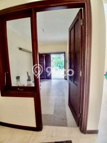 Disewakan! Rumah 3 Kamar Tidur &
2 Kamar Mandi di Citraland, Surabaya Disewakan! Rumah 3 Kamar Tidur &
2 Kamar Mandi di Citraland, Surabaya