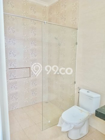 Hot Offer Hunian Mewah Ideal dan Luas di Wiyung, Surabaya Hot Offer Hunian Mewah Ideal dan Luas di Wiyung, Surabaya