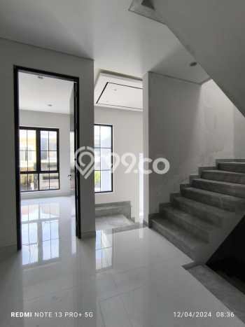 Dijual Rumah Mewah Exclusive di Dukuh Pakis, Surabaya Dijual Rumah Mewah Exclusive di Dukuh Pakis, Surabaya