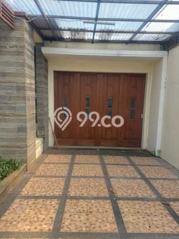 Rumah Luxury Modern Tanpa Renovasi di Cibubur Jakarta Timur Rumah Luxury Modern Tanpa Renovasi di Cibubur Jakarta Timur