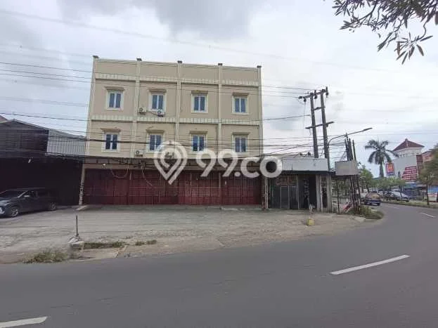 Ruko For Rent di Bekasi Timur, Luas 144m2m², Lokasi Komersial, Akses Strategis Ruko For Rent di Bekasi Timur, Luas 144m2m², Lokasi Komersial, Akses Strategis
