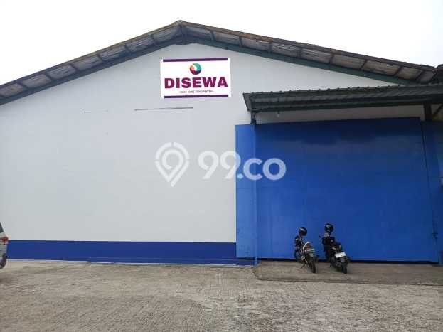 LOKASI BISNIS! Gudang For Rent di Cileungsi, Luas 700m2m², Akses Utama LOKASI BISNIS! Gudang For Rent di Cileungsi, Luas 700m2m², Akses Utama