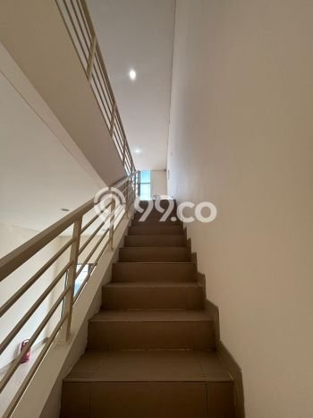 FOR RENT! Ruko di Gading Serpong Samara Village Cocok untuk Bisnis 81m2 FOR RENT! Ruko di Gading Serpong Samara Village Cocok untuk Bisnis 81m2