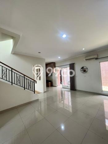 Dijual Rumah Mewah Megah Dengan View Cantik di Gading Serpong The Spring, Tangerang Dijual Rumah Mewah Megah Dengan View Cantik di Gading Serpong The Spring, Tangerang