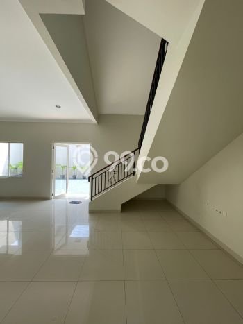 For Sale! Luxury House LT 300m2 Desain Elegan di Gading Serpong The Spring For Sale! Luxury House LT 300m2 Desain Elegan di Gading Serpong The Spring