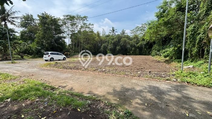 Tanah untuk Dijual di Godean Sleman Luas 121m2 Tanah untuk Dijual di Godean Sleman Luas 121m2