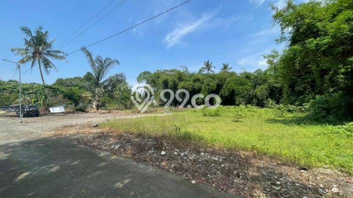 Dijual Tanah di Godean Sleman Luas 121m2 SHM Dijual Tanah di Godean Sleman Luas 121m2 SHM