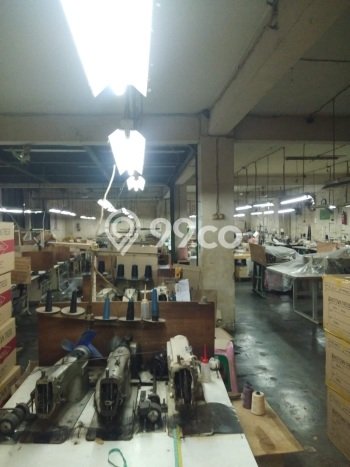 Area Ramai! Pabrik Dijual di Tapos untuk Bisnis Luas Bangunan 500m2 Area Ramai! Pabrik Dijual di Tapos untuk Bisnis Luas Bangunan 500m2