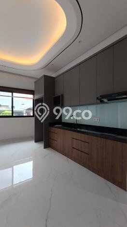 Rumah Luxury Modern Tanpa Renovasi di Manyar Surabaya Rumah Luxury Modern Tanpa Renovasi di Manyar Surabaya